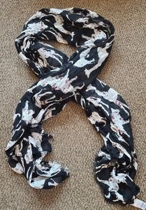 DVF Animal print scarf